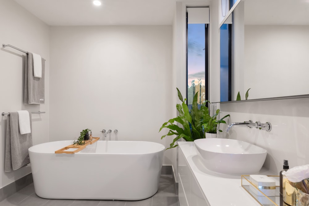 Freestanding Soaking Tub & Fluted Wall