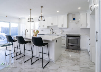 Classic White Shaker Kitchen Cabinets